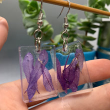 Load image into Gallery viewer, Floral Resin Earrings - Chamomile &amp; Lavender